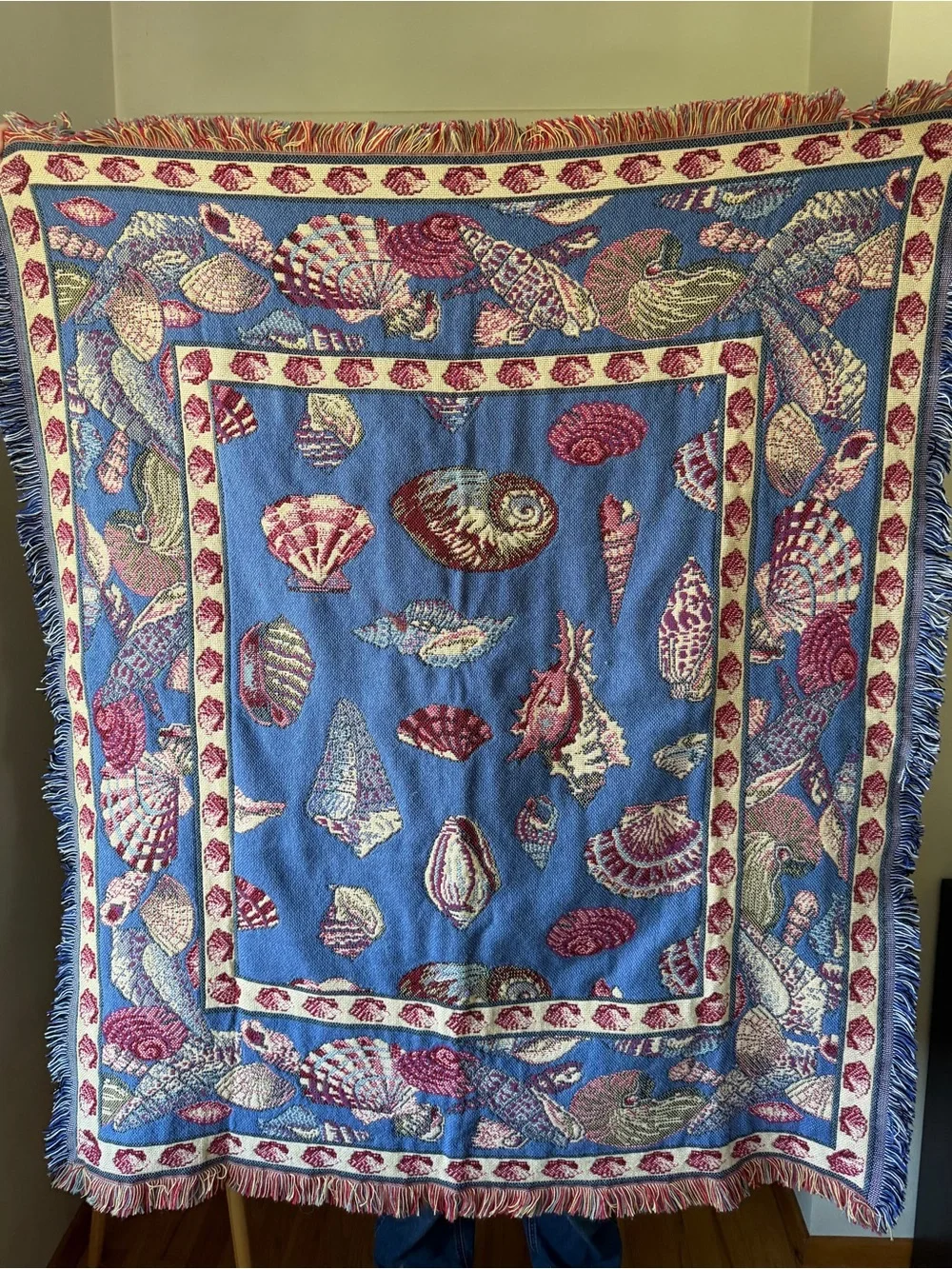 N/A woven throw
